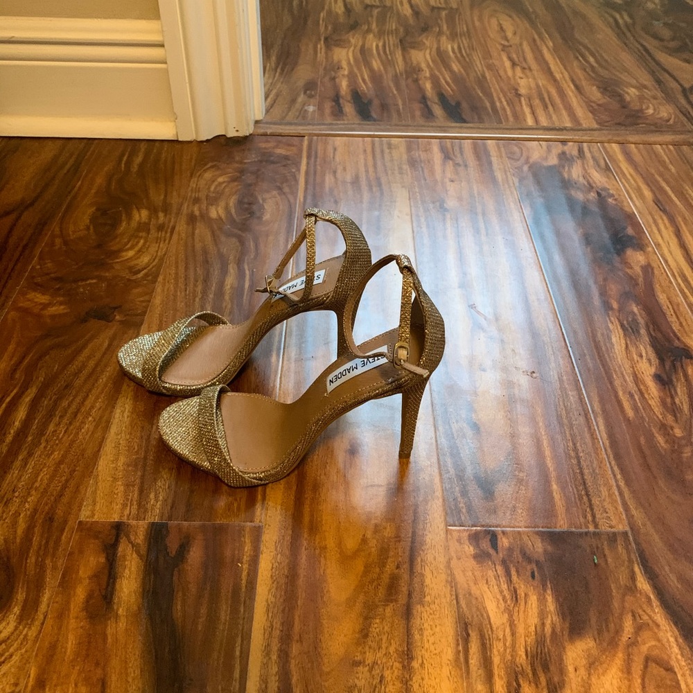 Steve Madden Gold Stecy Heel.